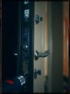 Custom Lock Installation Custom Lock Installation